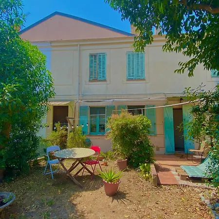 Joli Avec Jardin